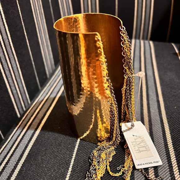 Gold Bangle Bracele - Picture 1 of 2